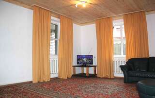 Дома для отпуска Cottage on Krasnopartizanskaya Гродно Дом для отпуска-47